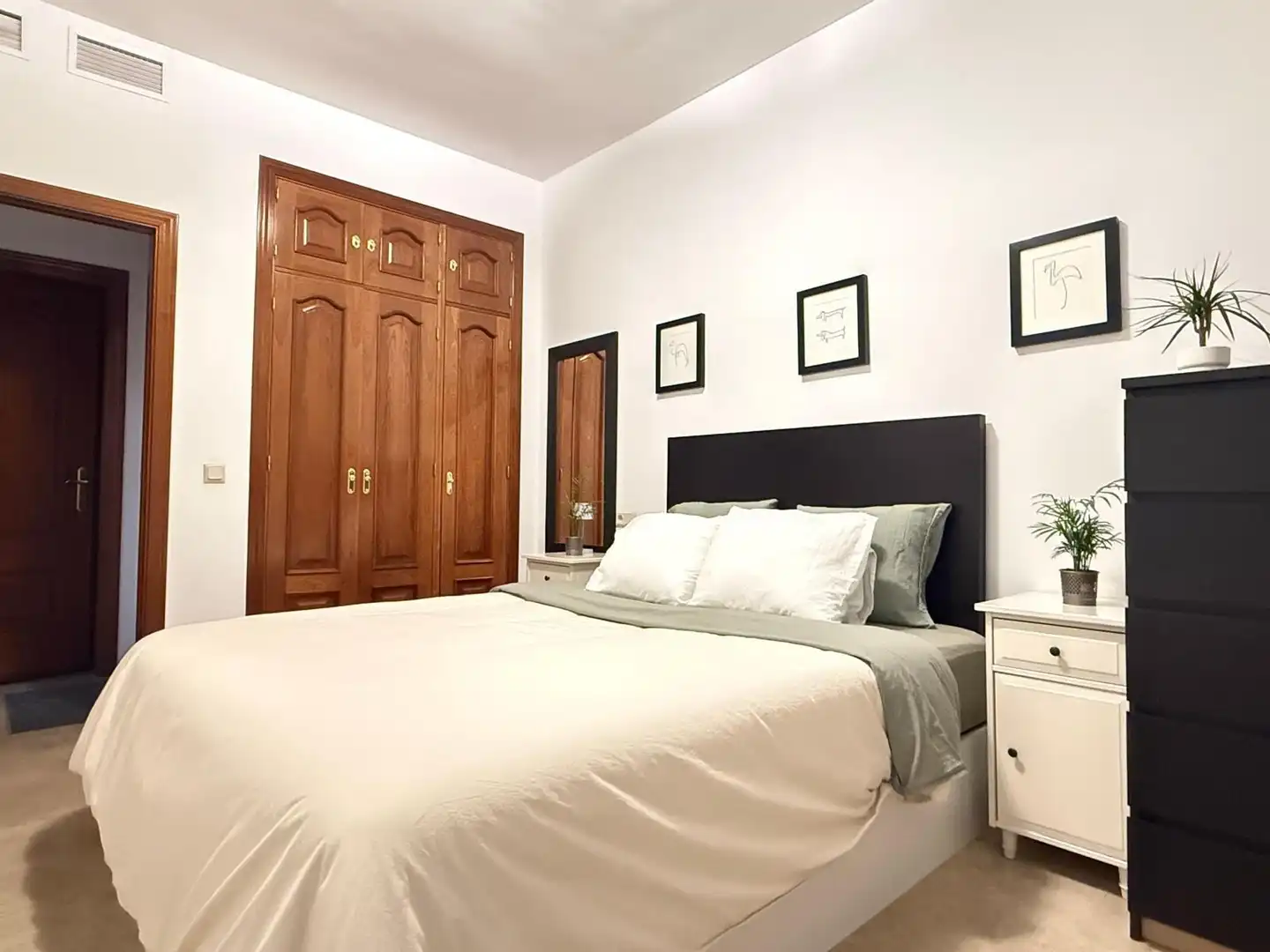 Habitación de Apartamento de alquiler en Málaga con Aire acondicionado, Calefacción y Amueblado
