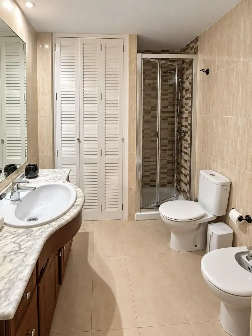 Baño de Piso de alquiler en Poniente-Sur