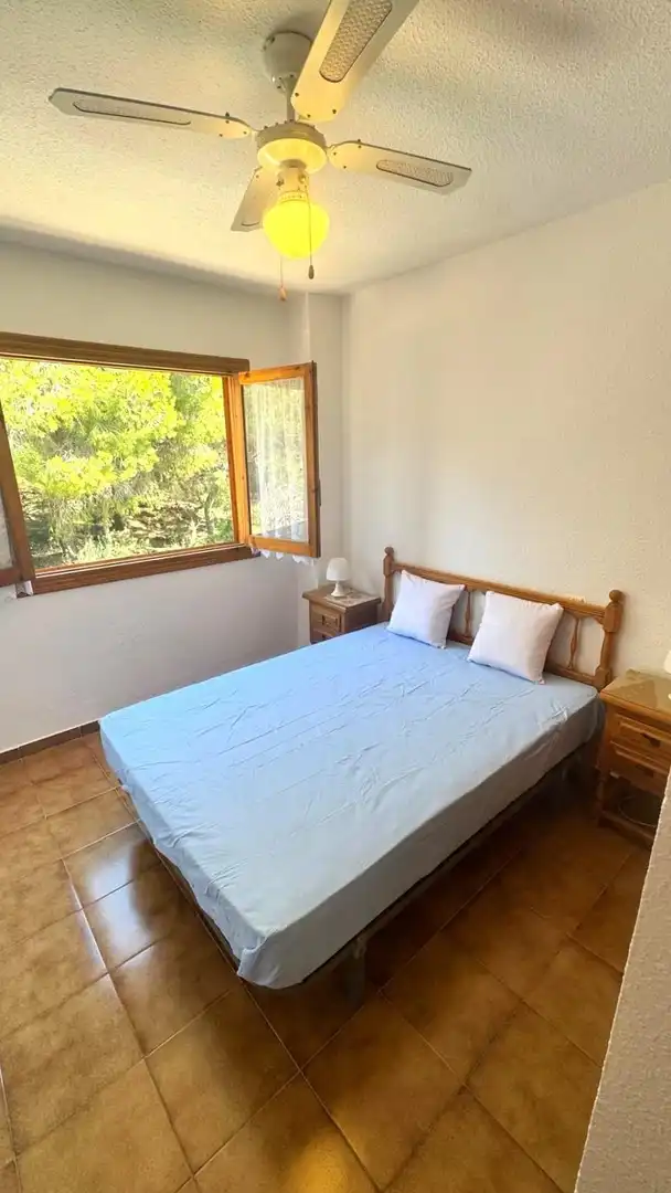 Dormitori de Casa adosada en venda en Orihuela amb Jardí privat, Terrassa i Traster