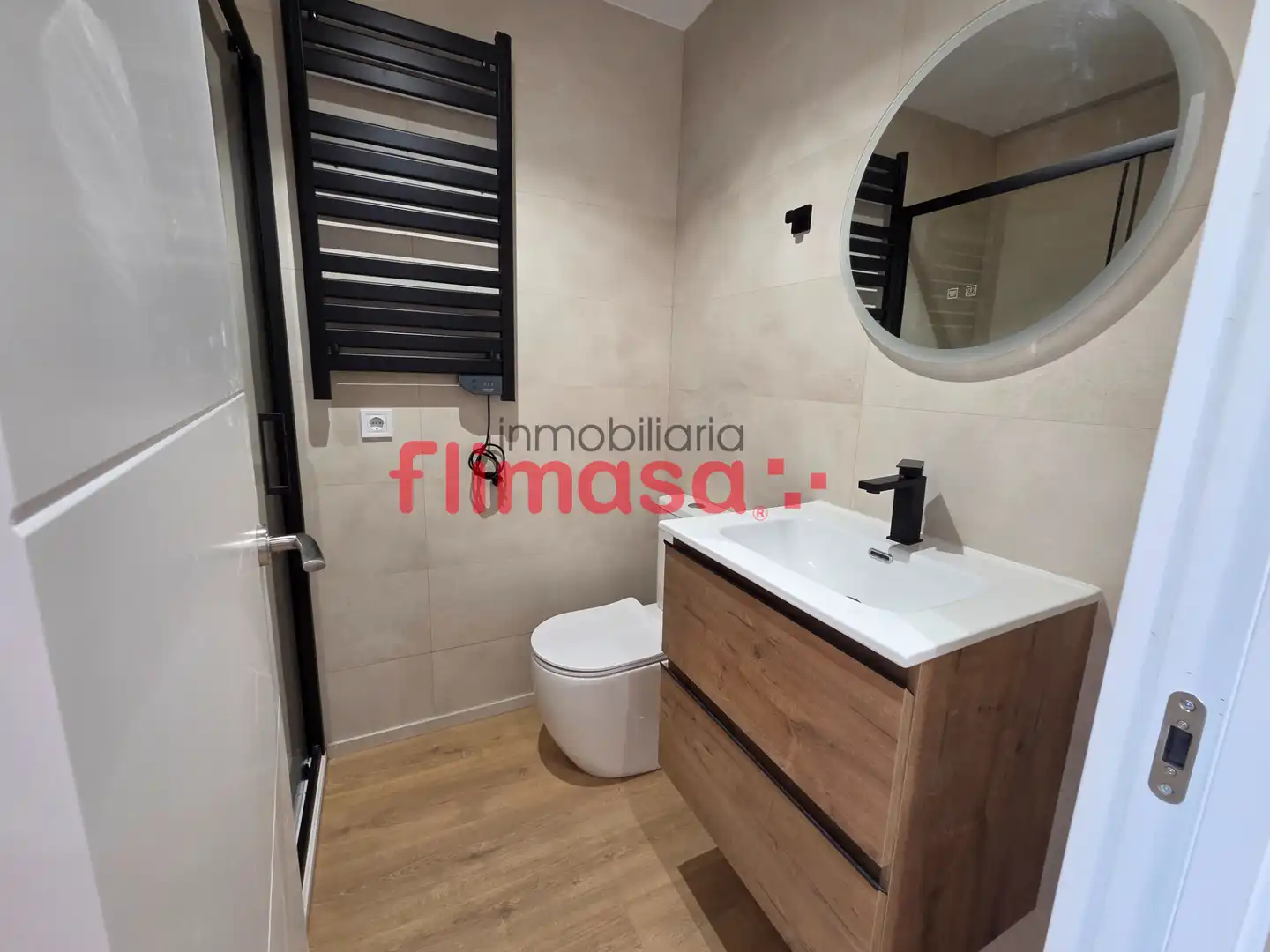 Bany de Apartament en venda en Móstoles amb Aire condicionat, Calefacció i Moblat
