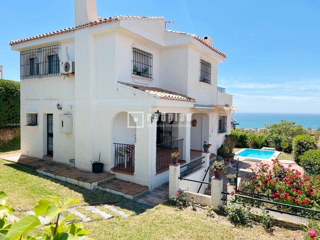 Garden of House or chalet for sale in Vélez-Málaga  with Air Conditioner, Terrace and Storage room