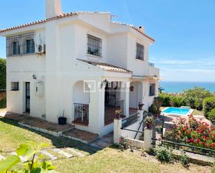 Jardí de Casa o xalet en venda en Vélez-Málaga amb Aire condicionat, Terrassa i Traster