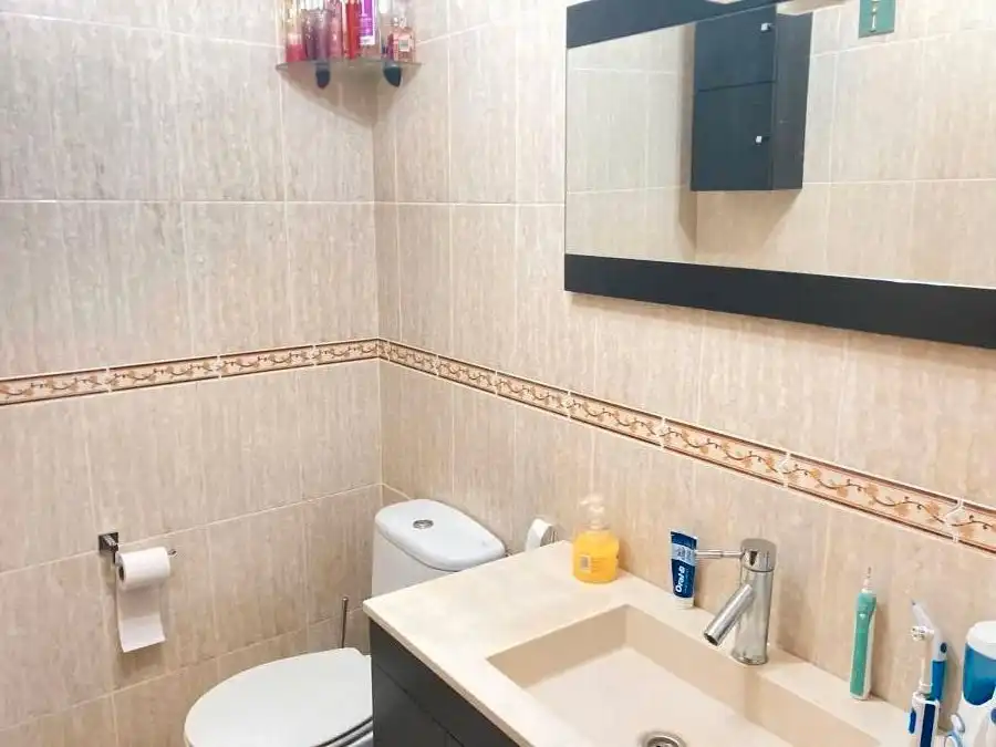 Baño de Dúplex en venta en Villaquilambre con Calefacción, Trastero y Horno