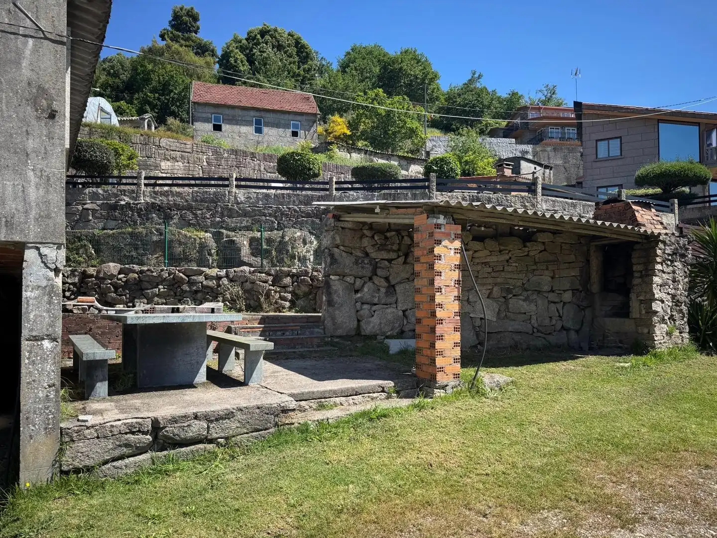 Terrace of Houses for sale in Tui  with Private garden