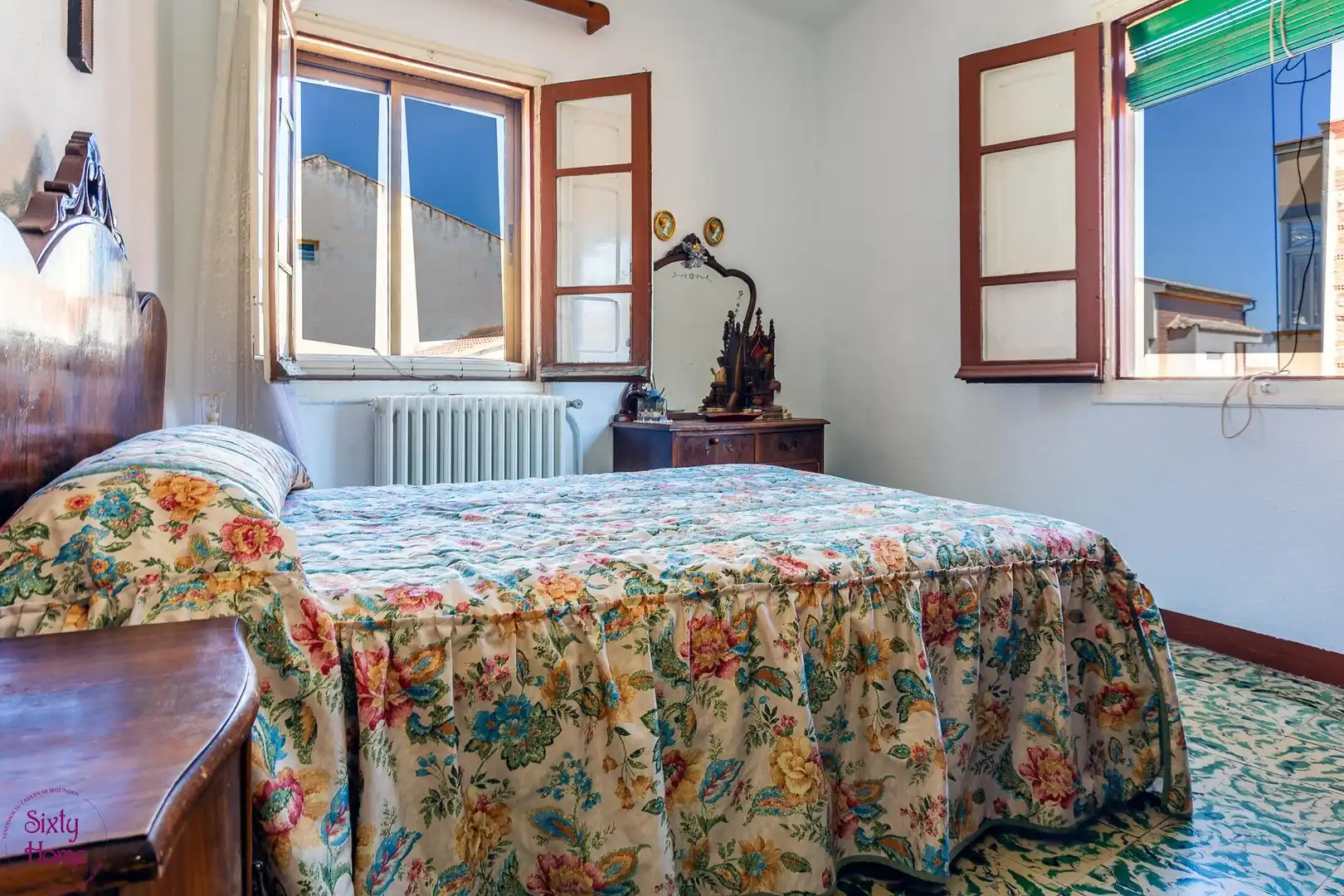 Dormitori de Casa o xalet en venda en Andorra (Teruel) amb Jardí privat, Traster i Moblat