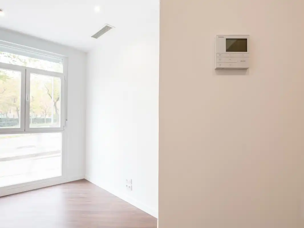 Ground floor for sale in Madrid  with Air Conditioner and Heating