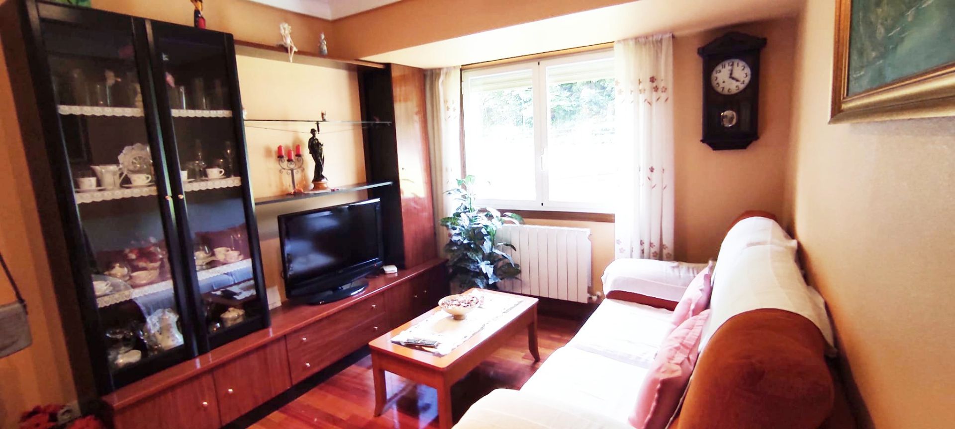 Living room of Flat for sale in Ermua  with Heating and Furnished