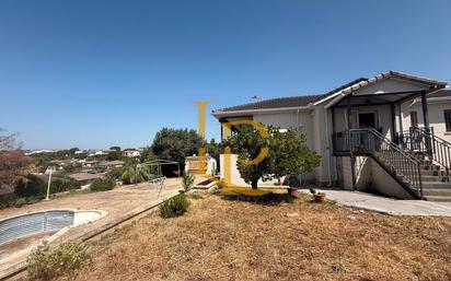 Exterior view of House or chalet for sale in El Casar  with Heating, Private garden and Terrace