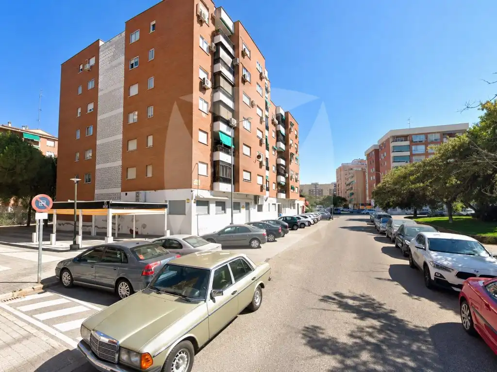 Pis amb ascensor de lloguer a Calle Antonio Martínez Virel