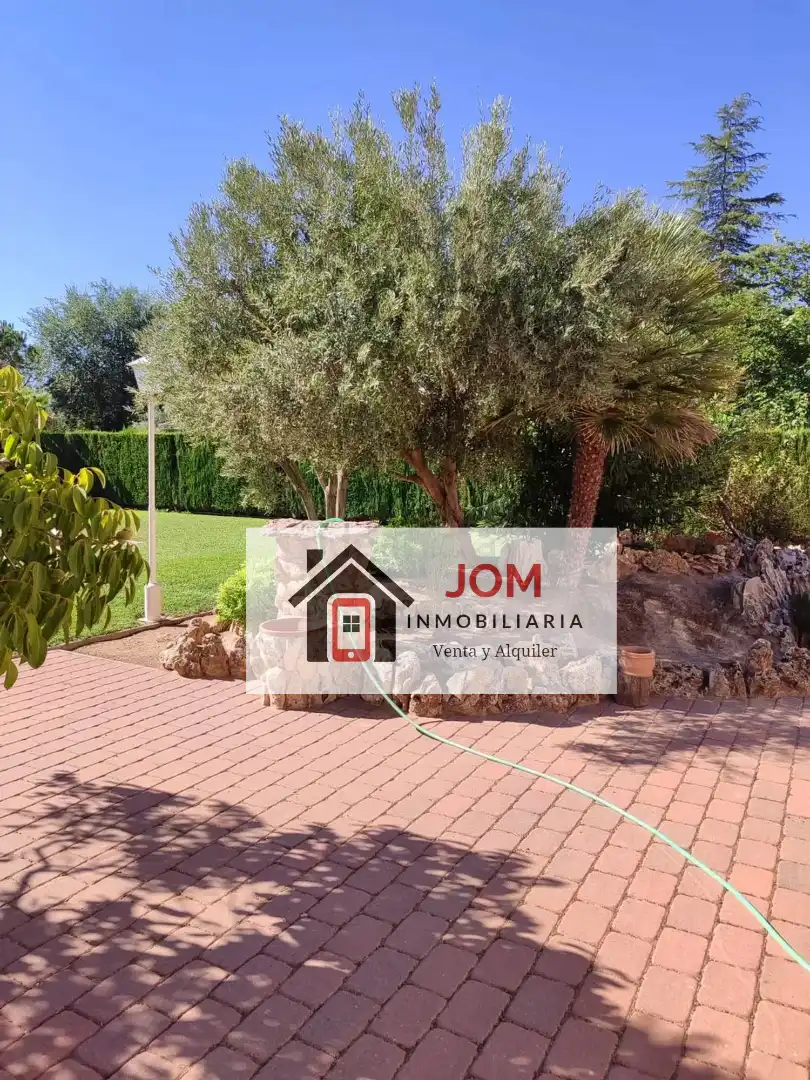 Casa o xalet en venda en Albacete amb Aire condicionat, Calefacció i Jardí privat