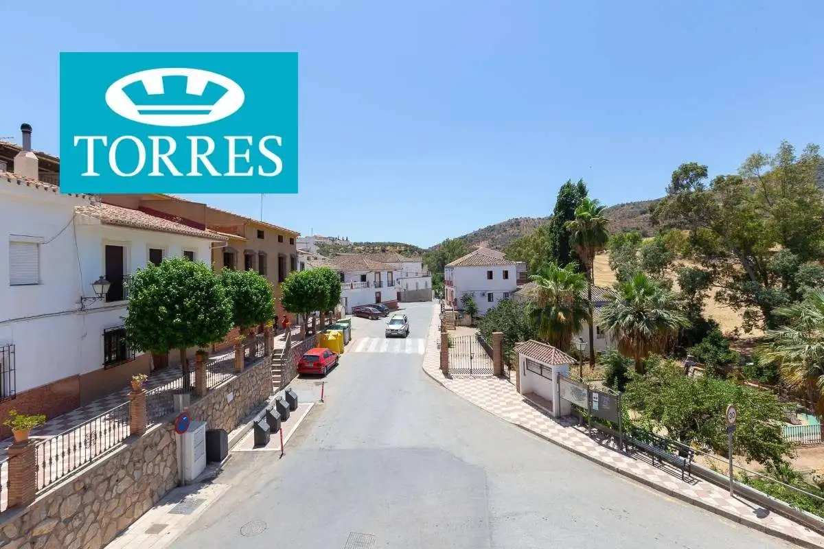 Vista exterior de Casa o xalet en venda en Riogordo amb Terrassa i Traster