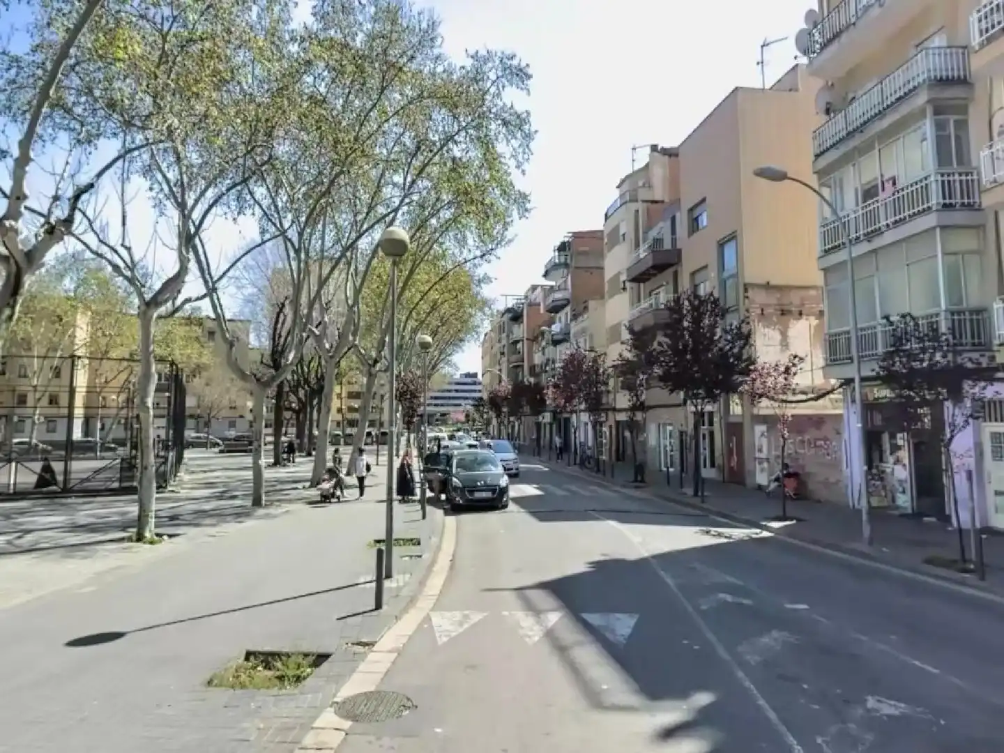Vista exterior de Pis en venda en Badalona amb Terrassa