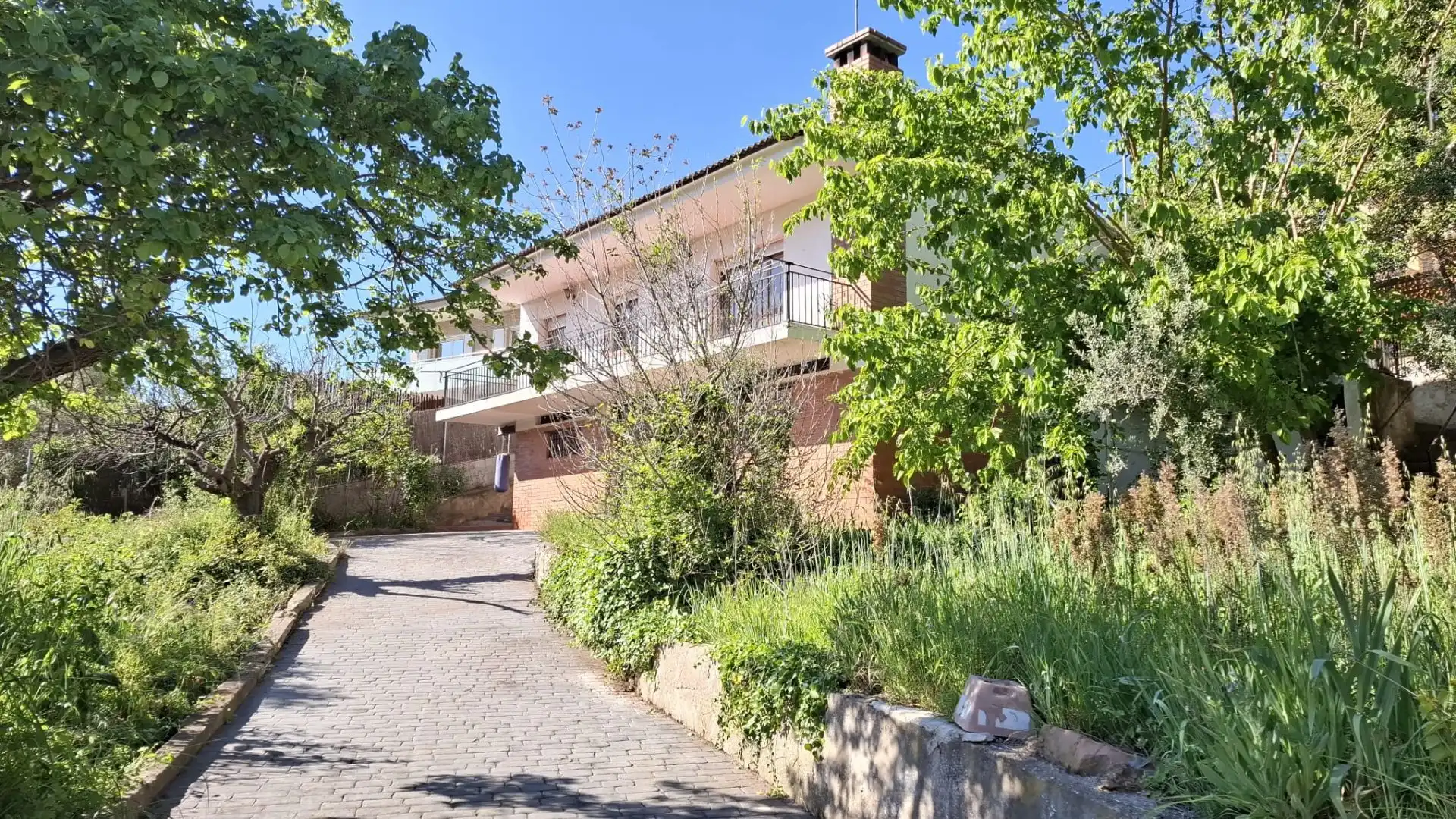 Vista exterior de Casa o chalet en venta en Vallirana con Terraza