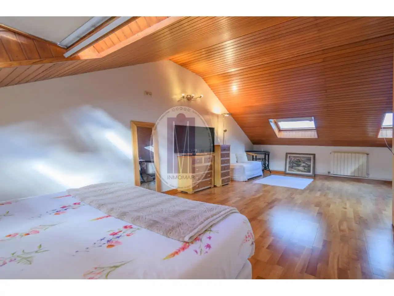 Dormitori de Casa adosada en venda en Castelldefels amb Calefacció, Terrassa i Piscina comunitària