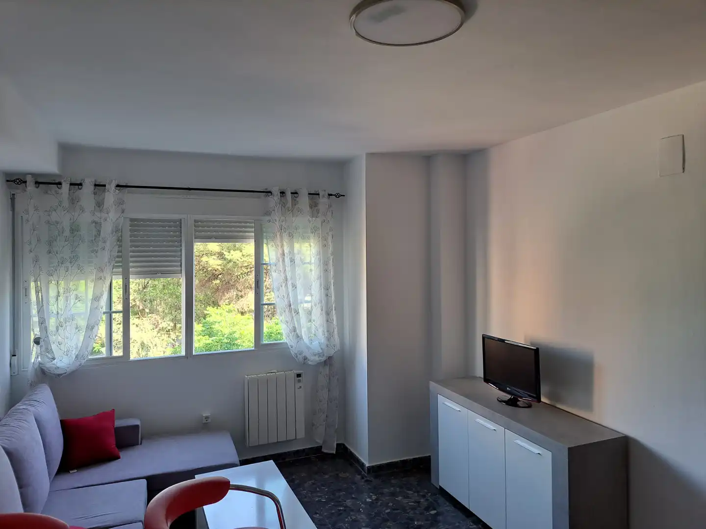 Sala de estar de Piso de alquiler en Armilla con Amueblado, Lavadora y Microondas