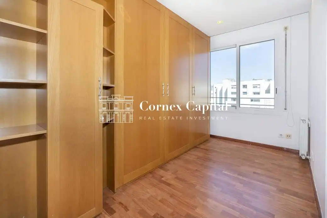Vista exterior de Dúplex en venda en Barcelona amb Aire condicionat, Calefacció i Jardí privat