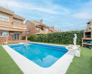 Jardí de Casa o xalet en venda en Arroyomolinos (Madrid) amb Aire condicionat, Calefacció i Jardí privat