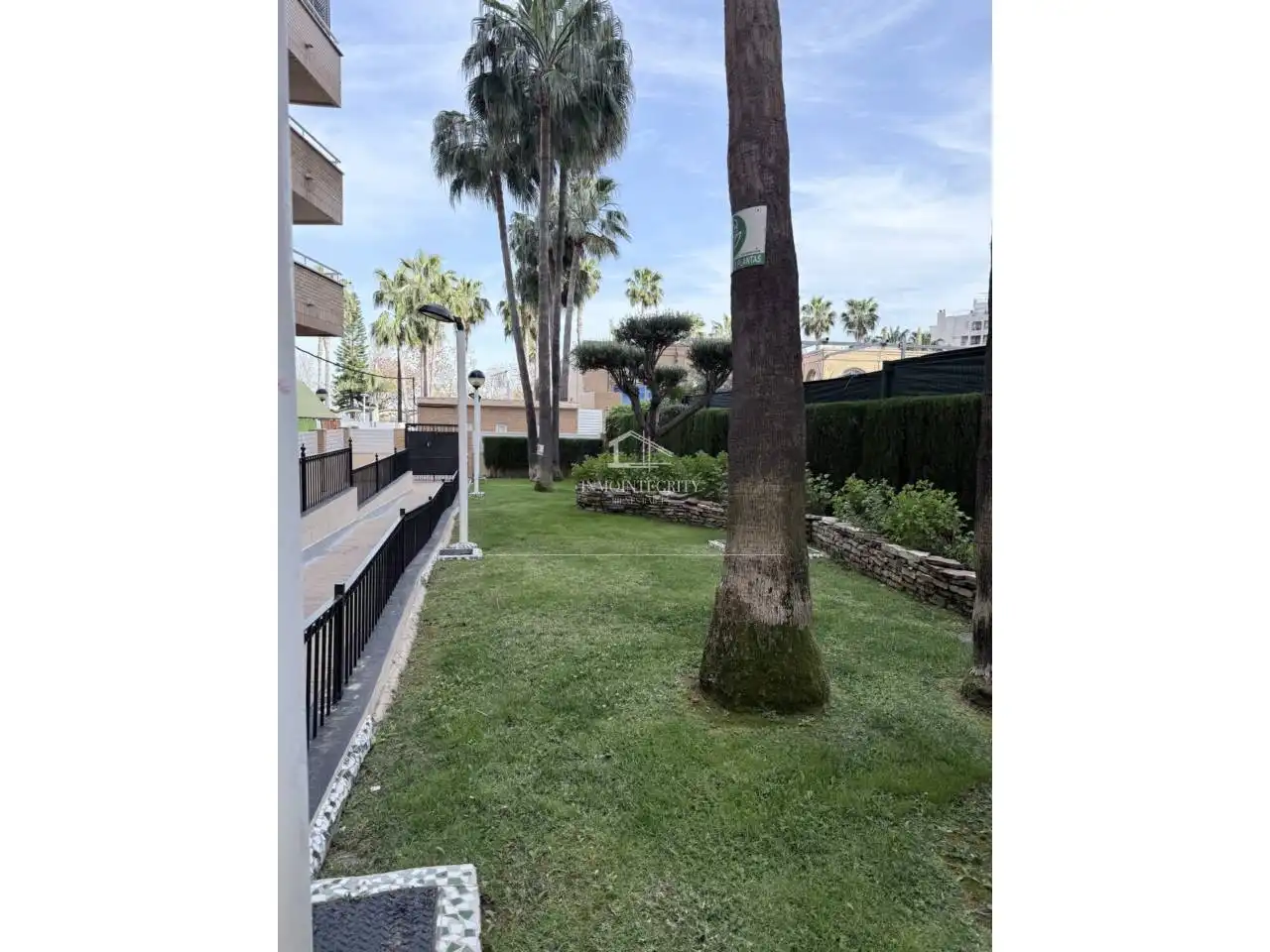 Vista exterior de Apartament en venda en Oropesa del Mar / Orpesa amb Aire condicionat, Moblat i Balcó