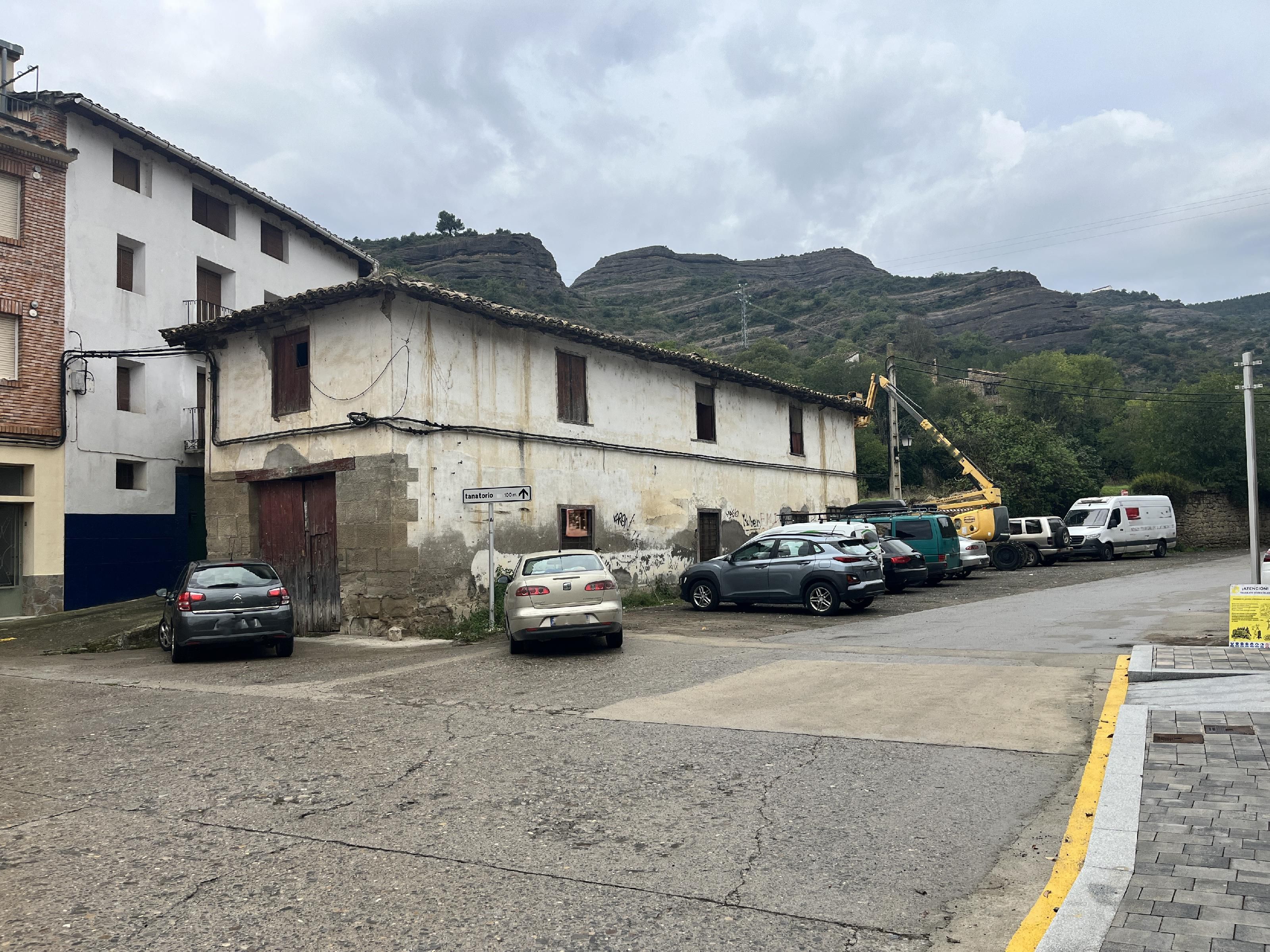 Vista exterior de Nau industrial en venda en Graus