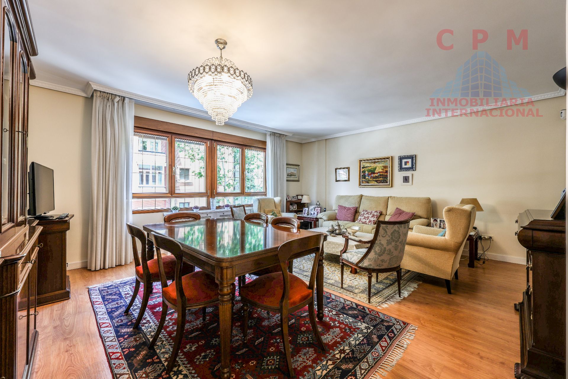 Dining room of Flat to rent in  Madrid Capital  with Air Conditioner, Heating and Parquet flooring