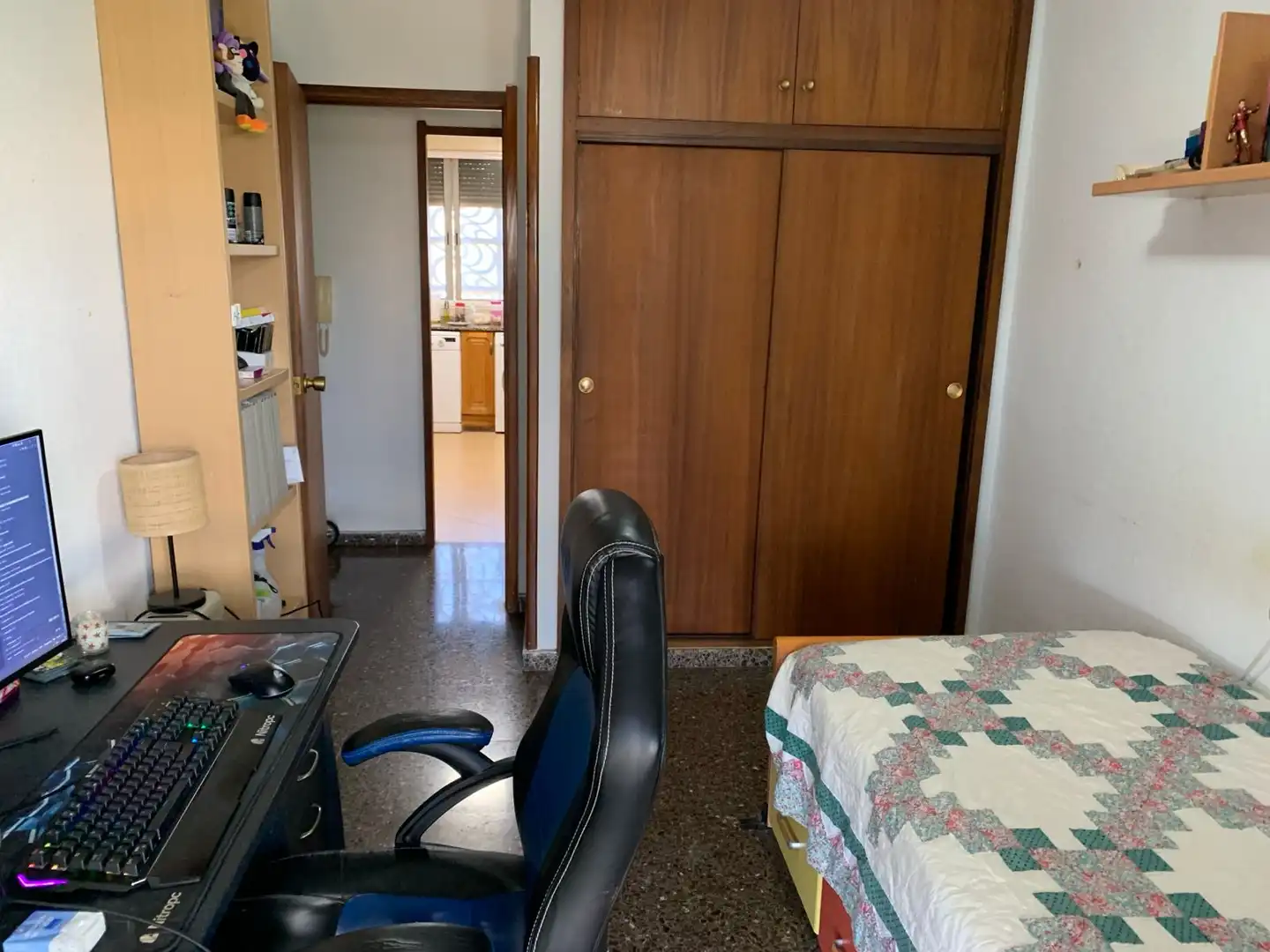 Habitación de Piso en venta en Alicante / Alacant con Terraza, Amueblado y Balcón