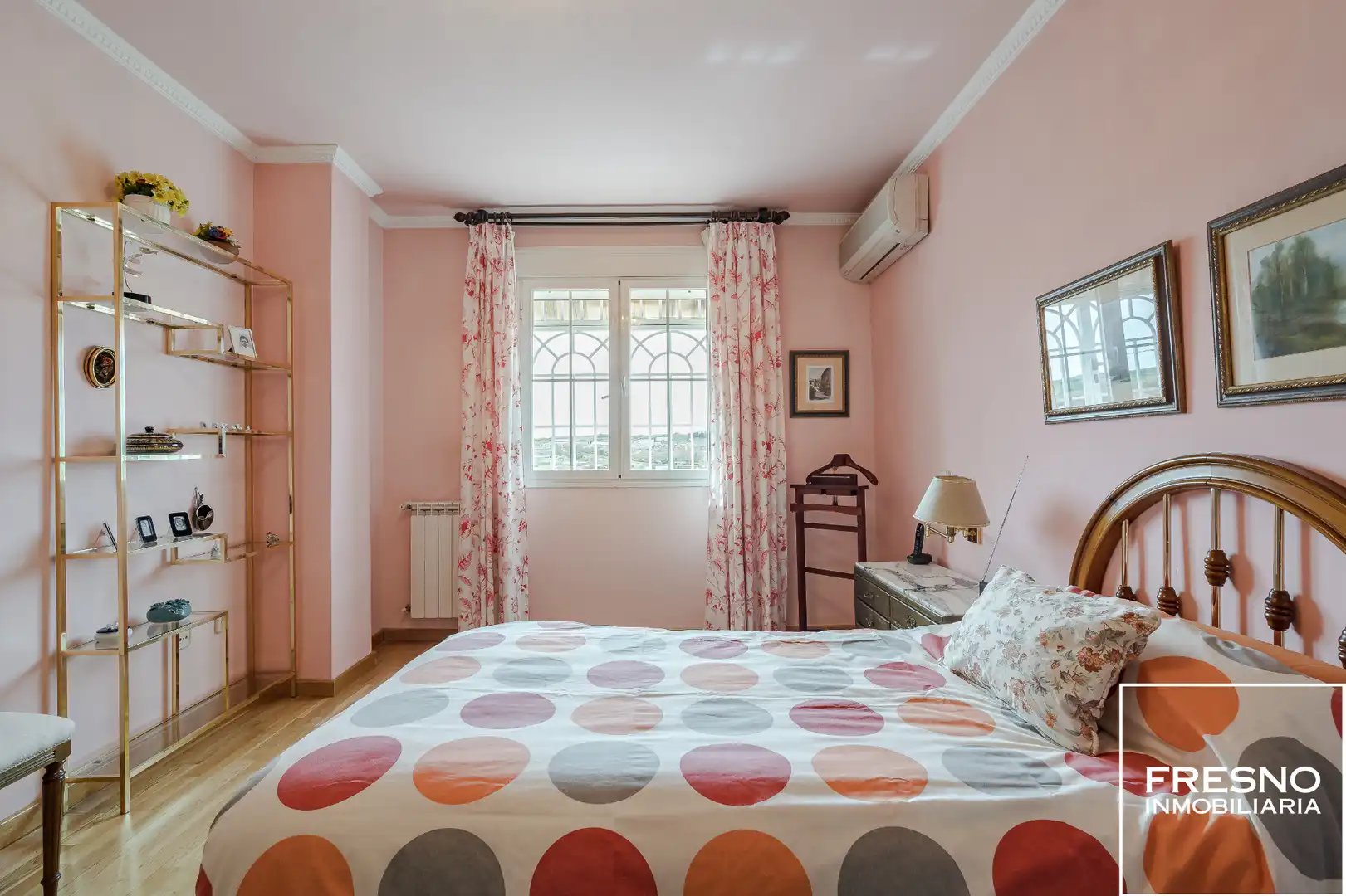 Bedroom of Detached homes for sale in Cobeña  with Air Conditioner, Heating and Private garden