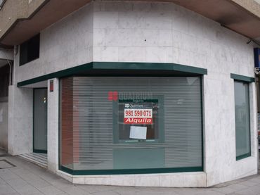 Local comercial en venda a Ensanche - Sar