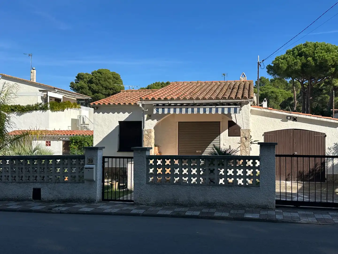 Vista exterior de Casa o chalet en venta en Port - La Cota - Puig Sec
