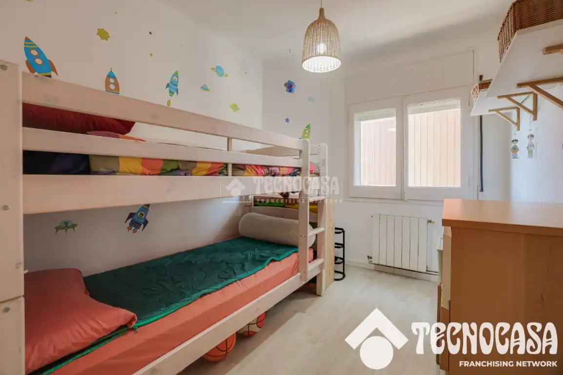 Habitación de Piso en venta en Badalona con Calefacción y Balcón