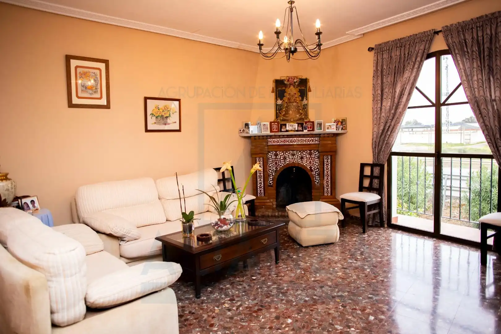 Living room of Houses for sale in Santiponce  with Air Conditioner, Terrace and Balcony