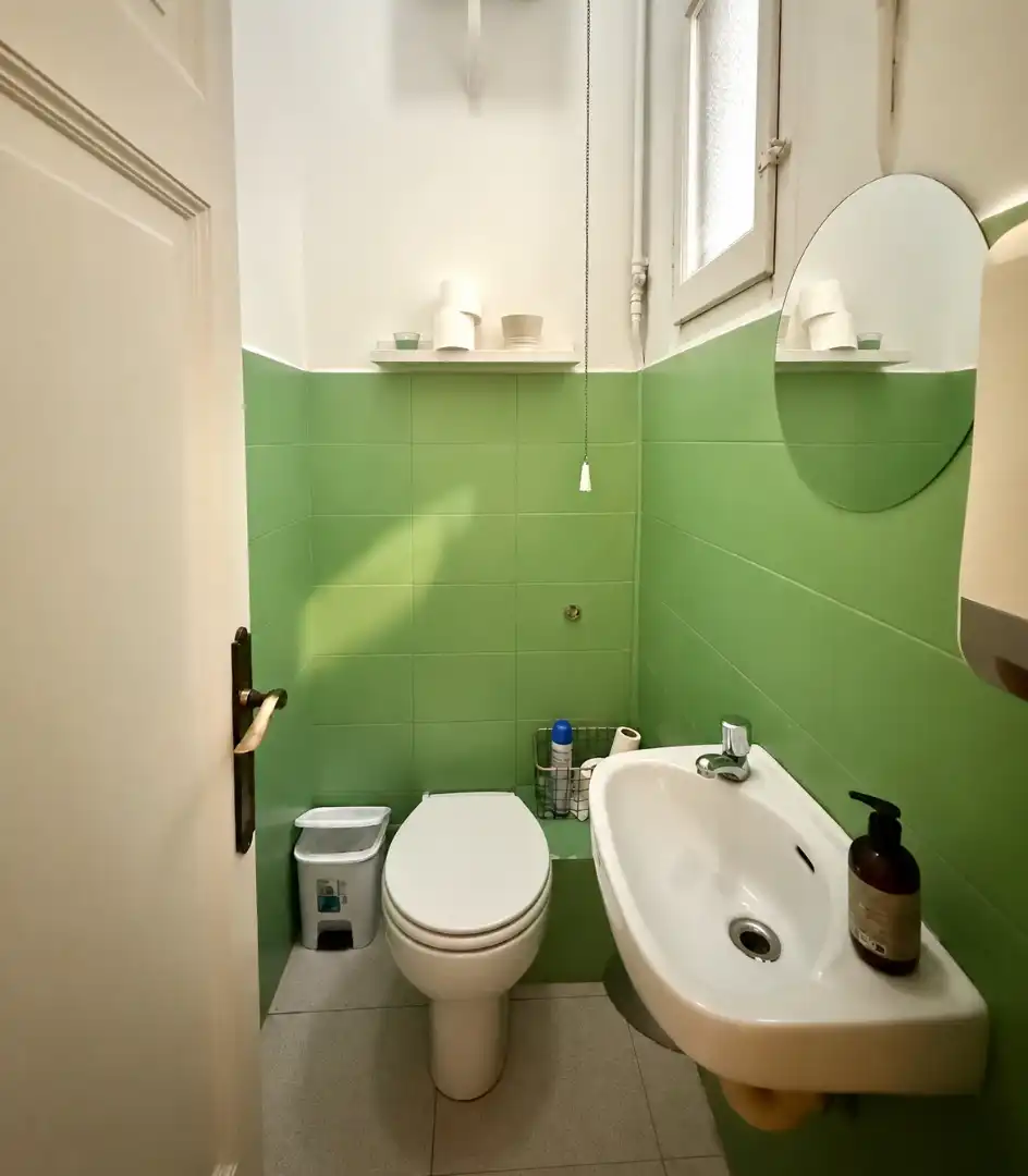 Baño de Piso en venta en Barcelona con Balcón