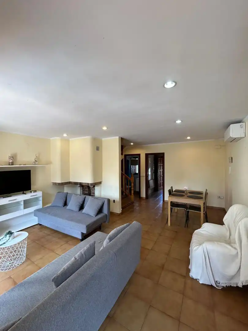 Casa o chalet de alquiler en La Pobla de Farnals con Aire acondicionado, Terraza y Piscina