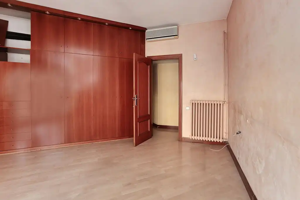 Schlafzimmer von Wohnung zum Verkauf in Barcelona mit Heizung