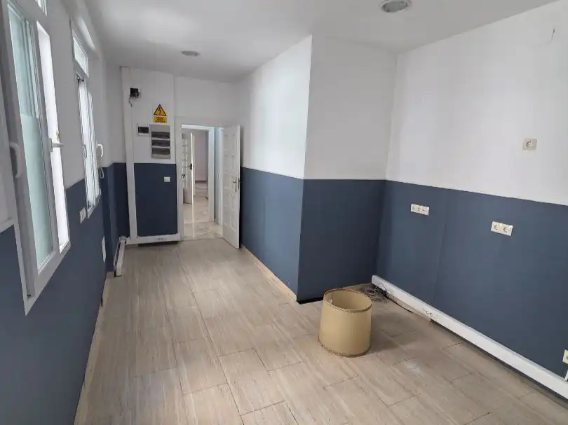 Oficina de lloguer en Huelva