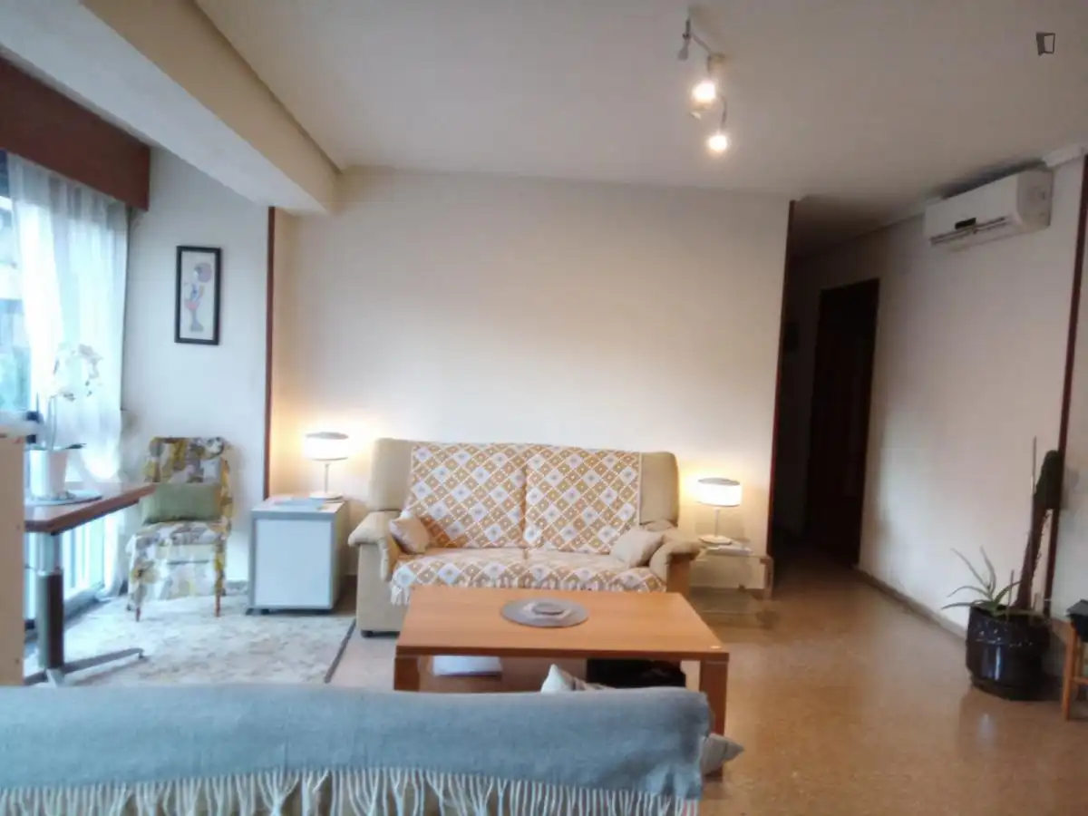 Apartament de lloguer a En Corts - Doctor Waksman