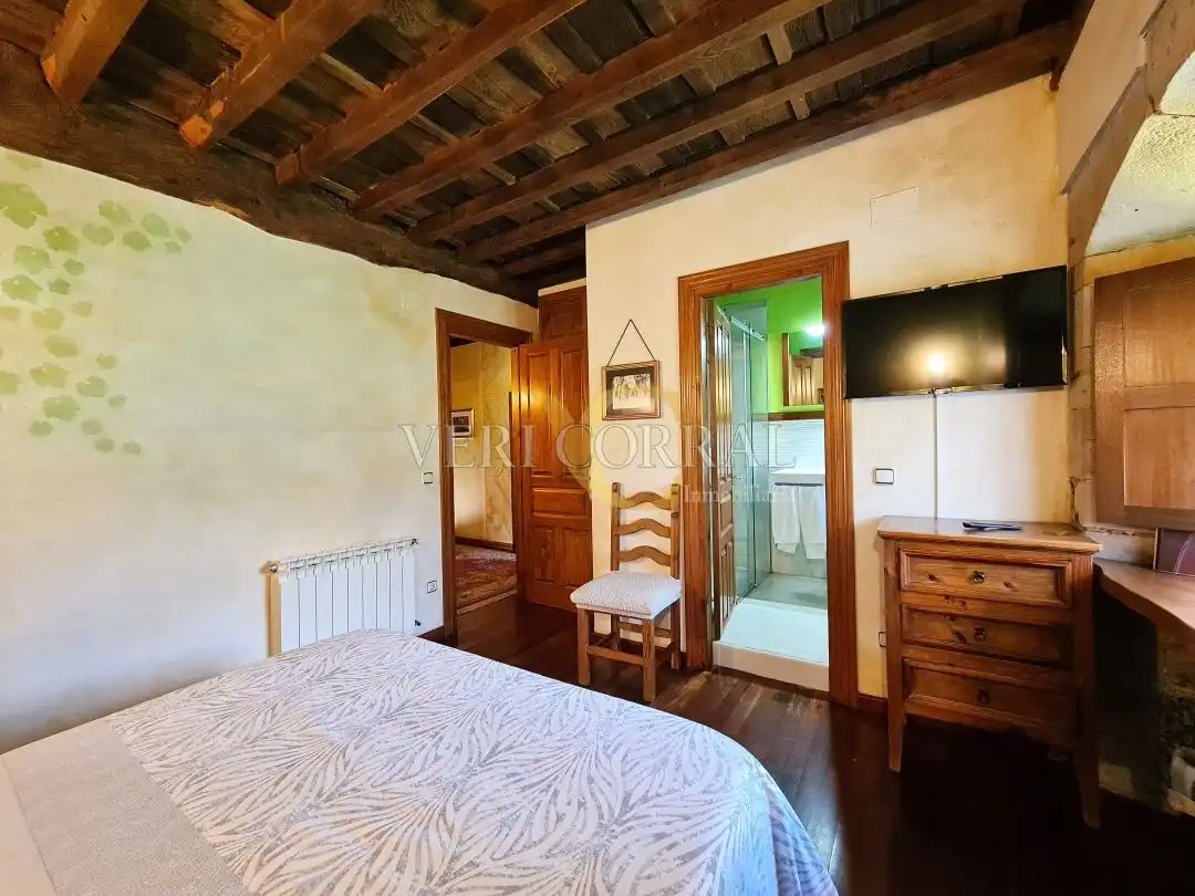 Bedroom of Buildings for sale in Cangas de Onís