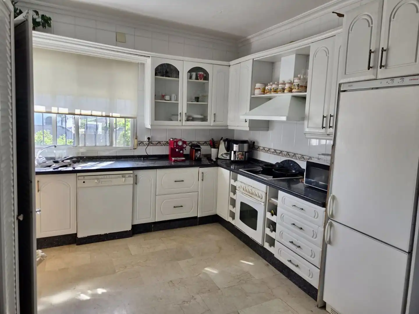 Cocina de Finca rústica en venta en La Algaba