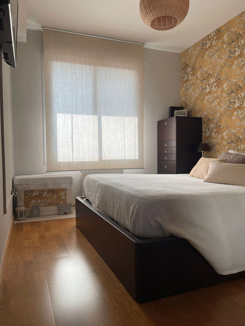 Dormitori de Pis de lloguer en  Zaragoza Capital amb Calefacció, Moblat i Forn