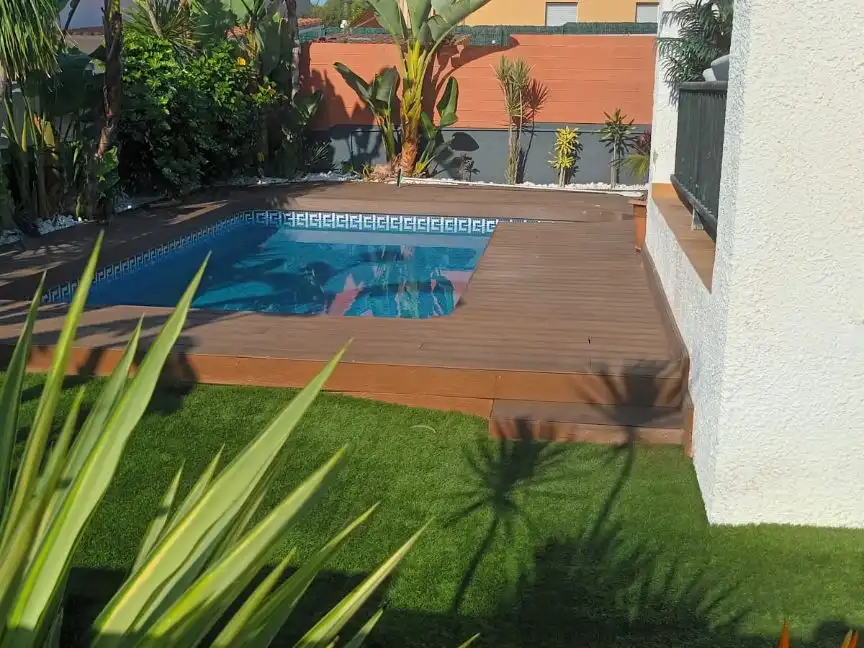 Casa a schiera con giardino in vendita a Carrer Santa Adela 4, imagen 4