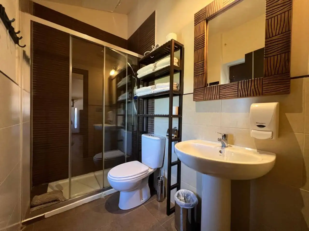 Bathroom of Buildings for sale in Tardajos