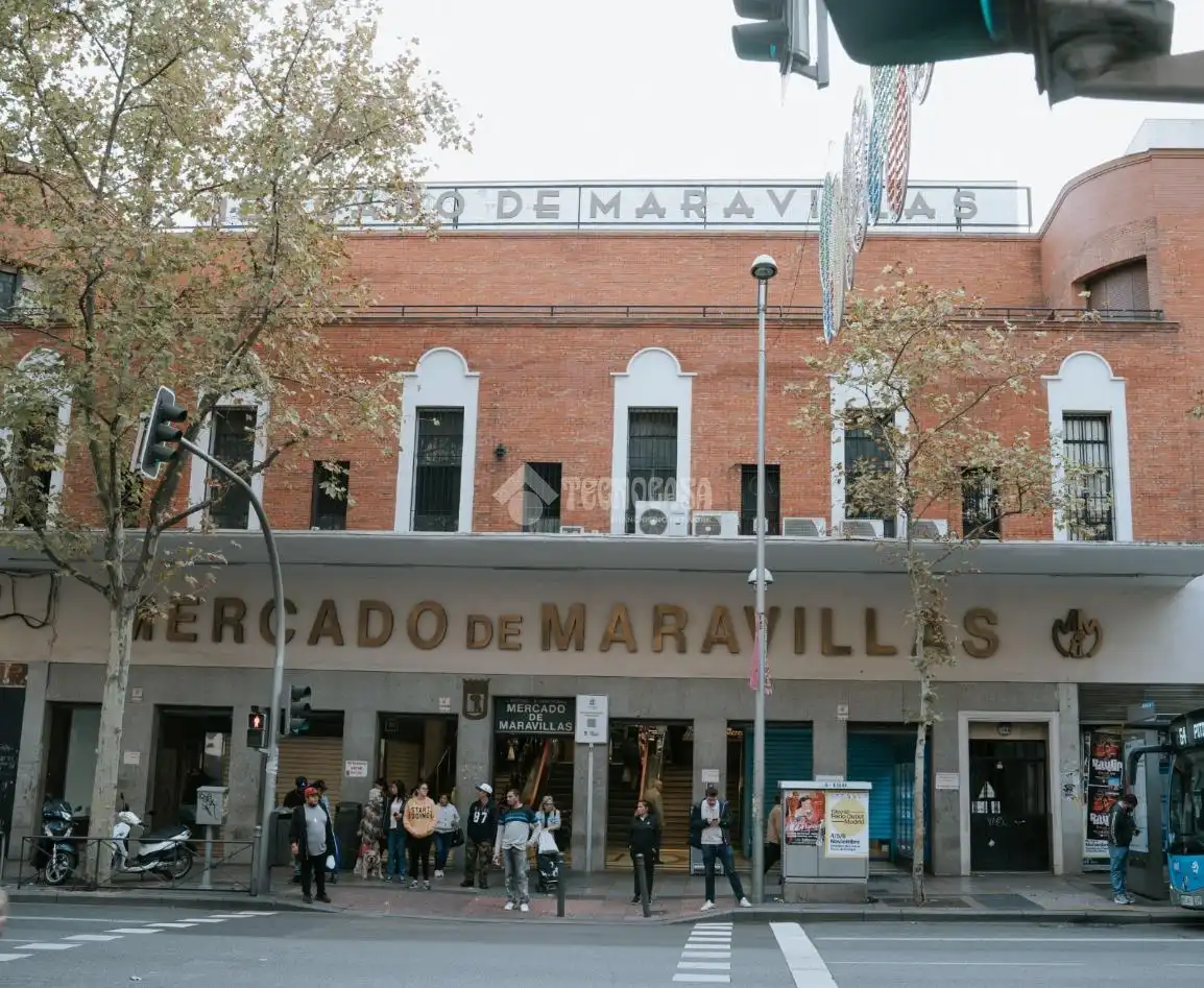 Exterior view of Garage for sale in Madrid