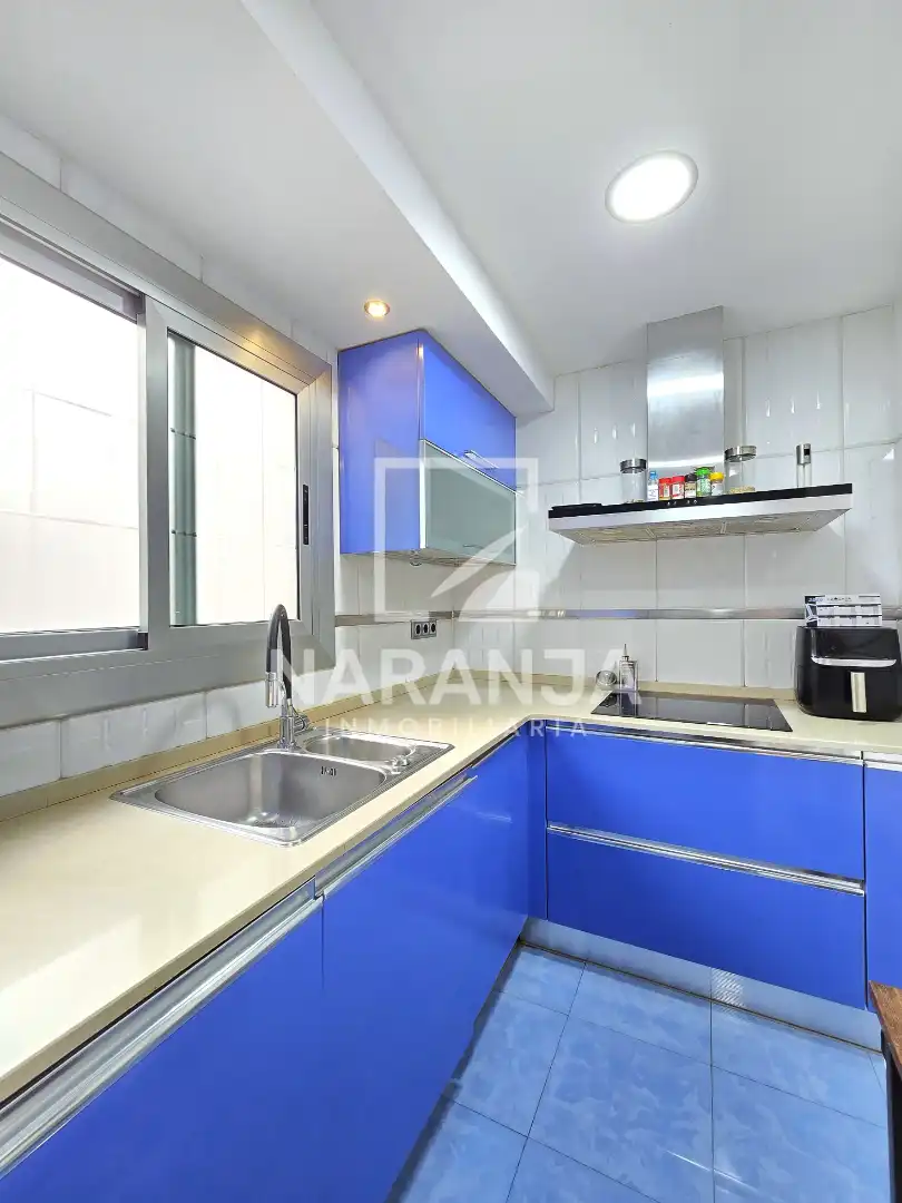 Cocina de Piso en venta en Santa Coloma de Gramenet