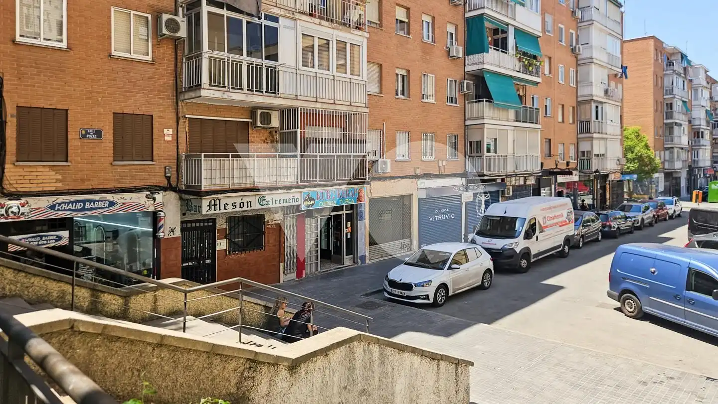 Vista exterior de Local en venda en Alcorcón