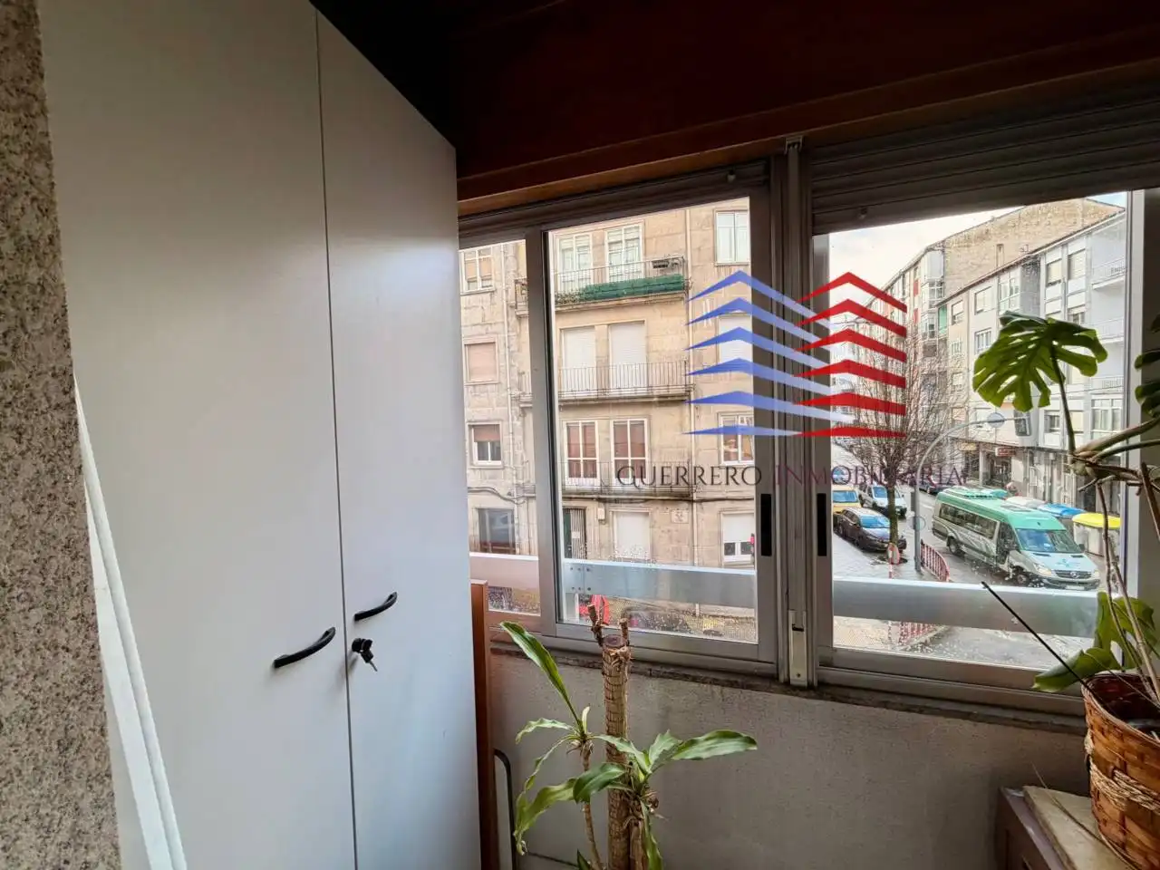 Habitación de Piso en venta en Ourense Capital  con Calefacción, Trastero y Balcón