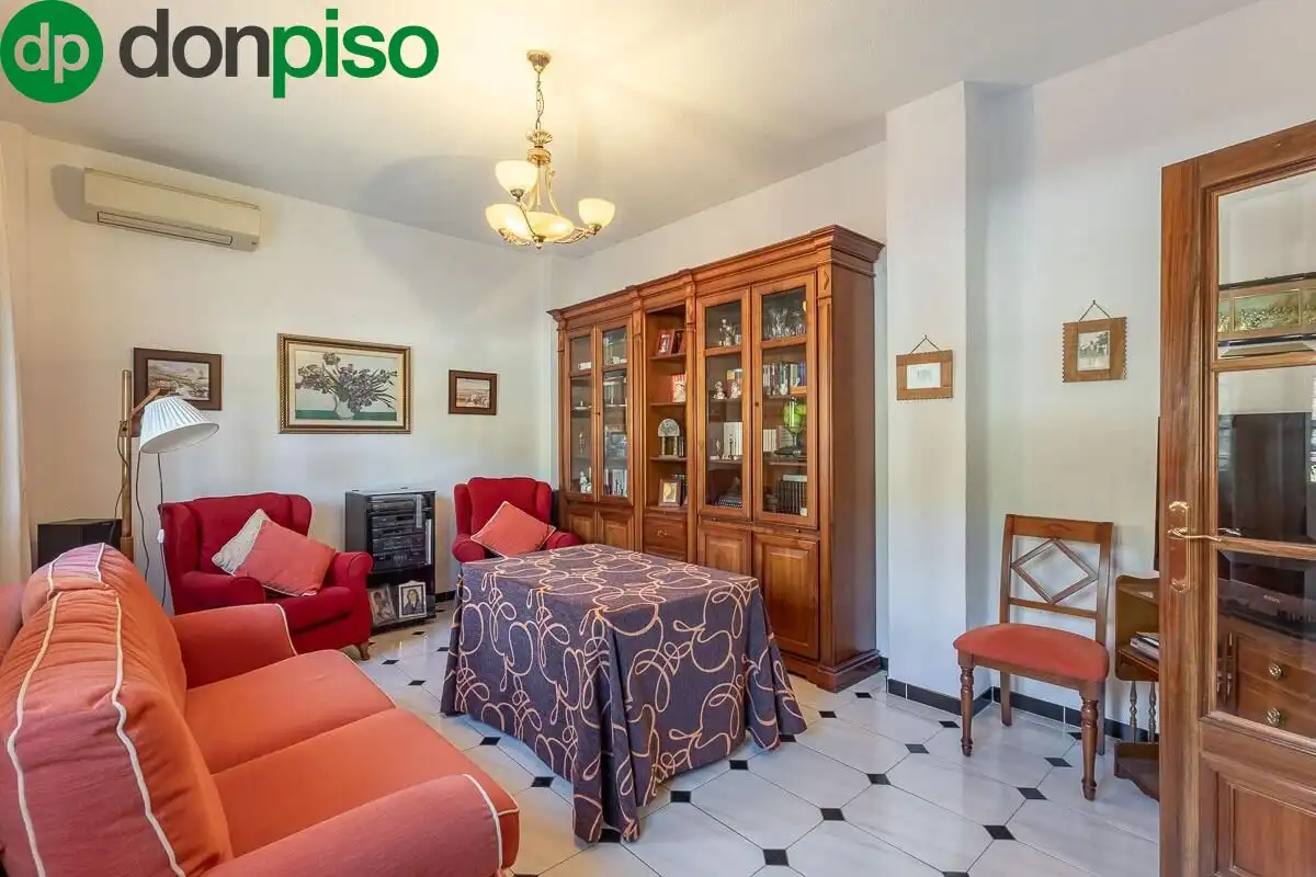 House with garden for sale in Calle GRANADA, imagen 3