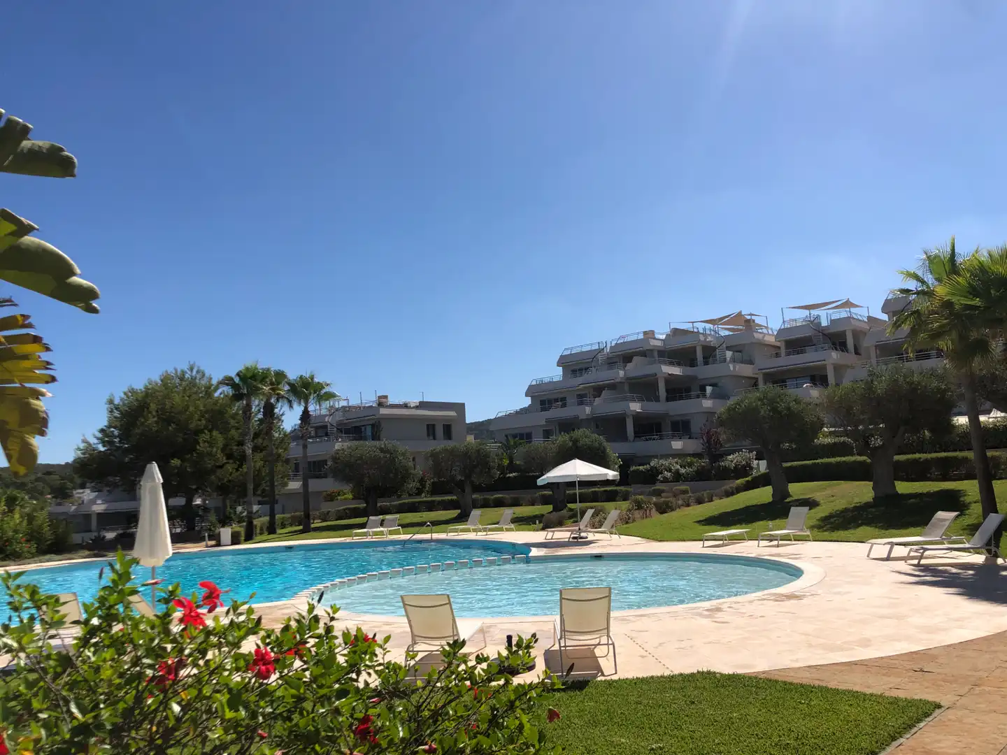 Schwimmbecken von Wohnung zur Miete in Sant Josep de sa Talaia mit Klimaanlage, Heizung und Privatgarten