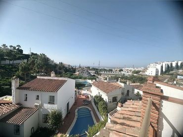 Adosado con piscina en venta en Capistrano
