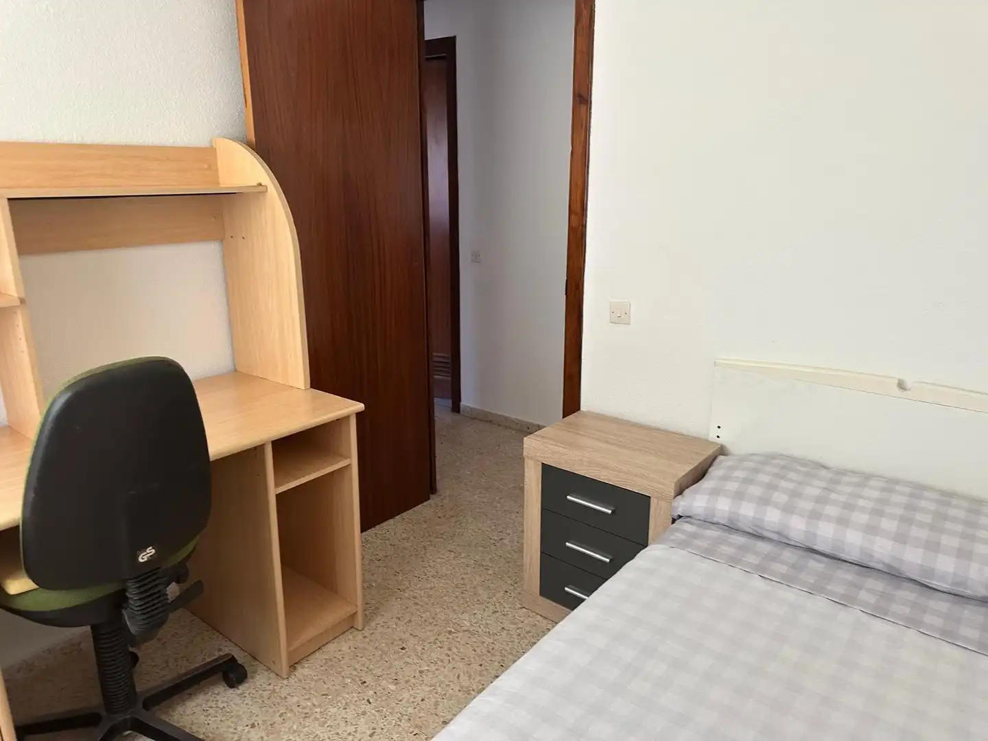 Habitación de Piso de alquiler en Badajoz con Aire acondicionado, Calefacción y Terraza