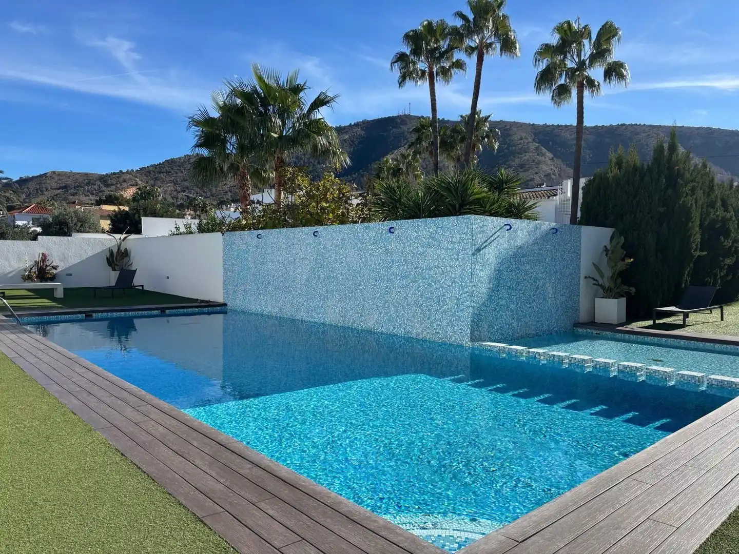 Swimming pool of Houses for sale in L'Alfàs del Pi  with Air Conditioner, Heating and Private garden