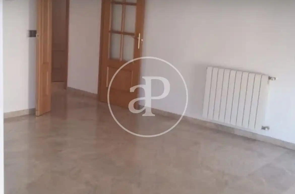 Sala d'estar de Pis de lloguer en Valencia amb Aire condicionat, Calefacció i Jardí privat